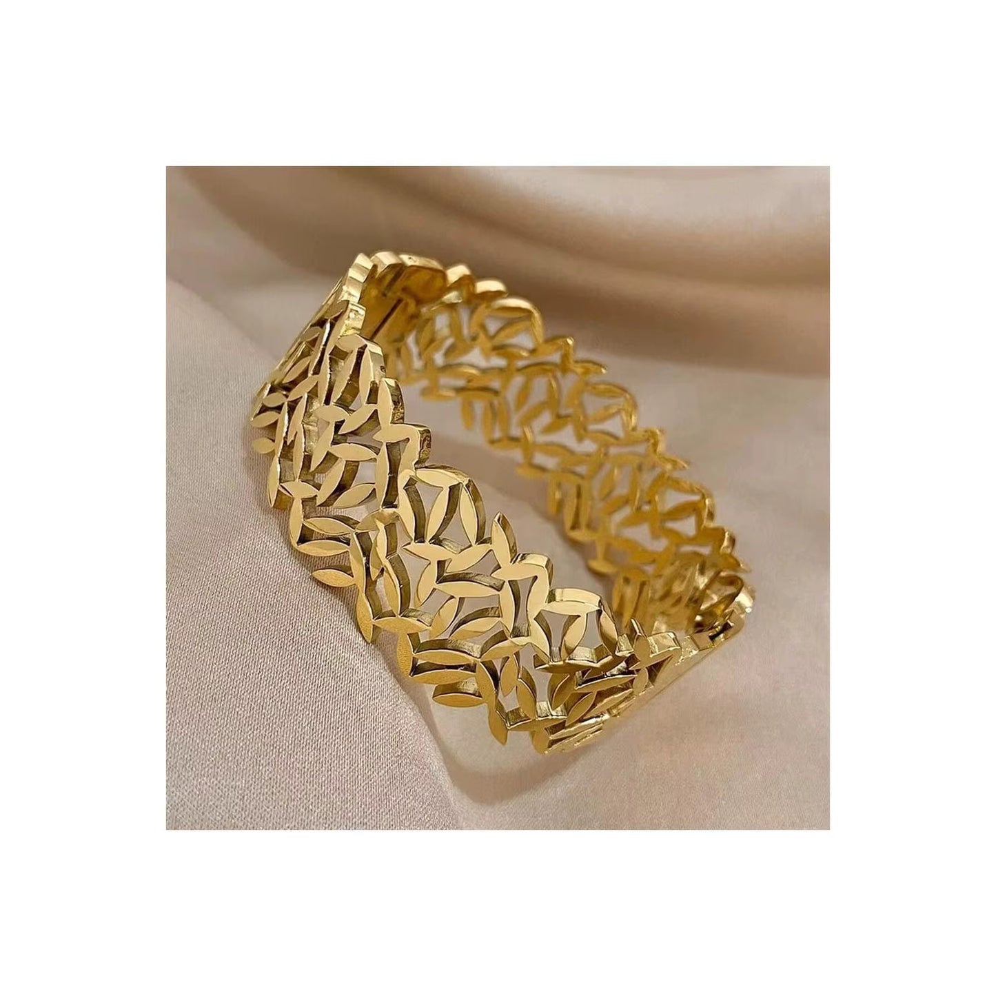 ✨SS Gold Leaf Bangle and Adjustable Ring Set✨