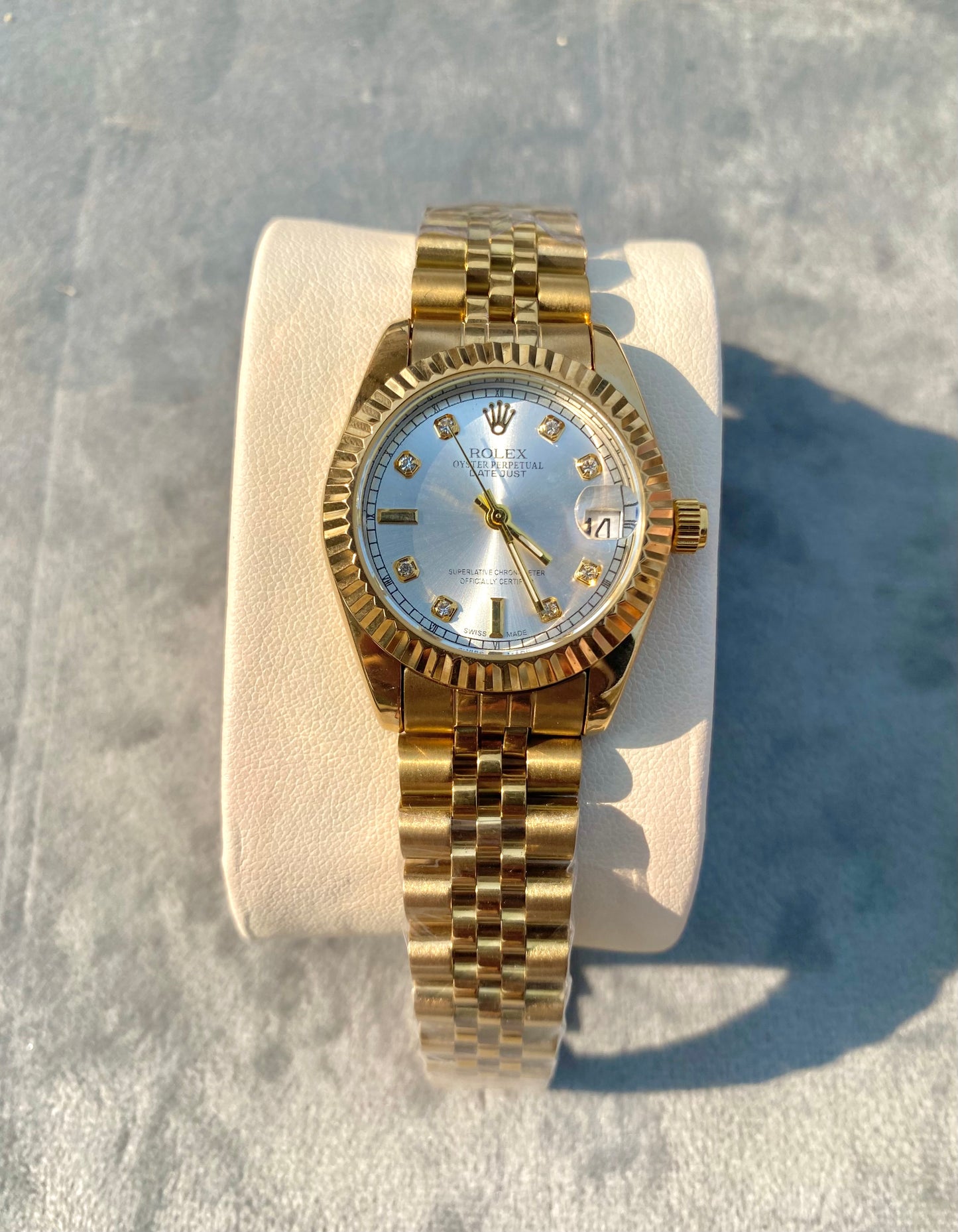 Pearl braided dial gold watch