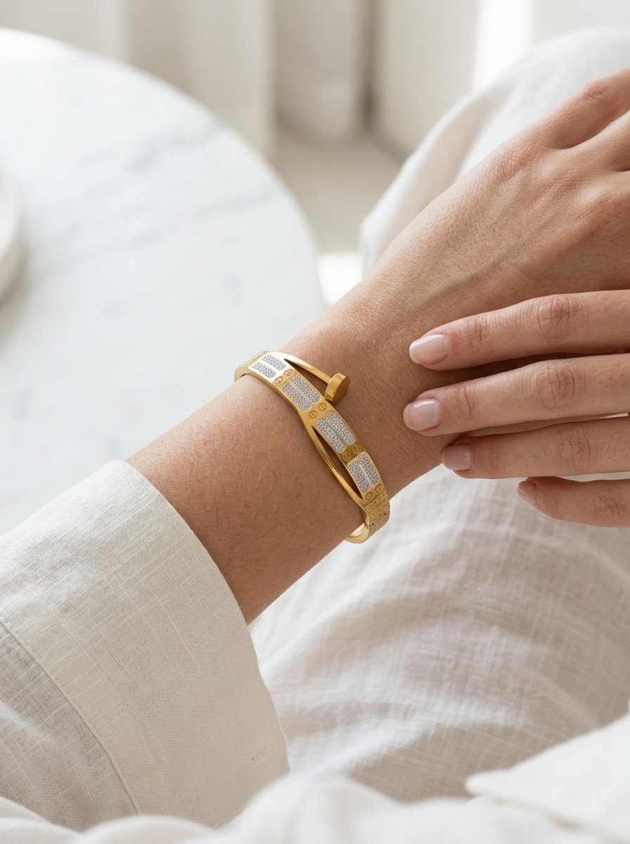 ✨Exclusive Crystal Nail Sleek Gold Cuff bracelet ✨