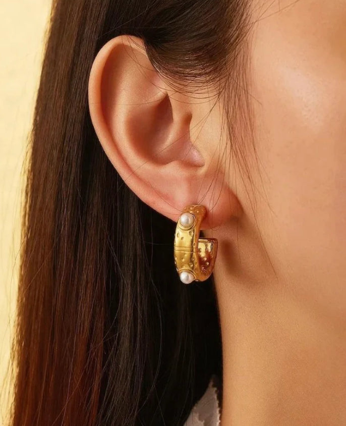 ✨Prism Pearl Gold Earrings ✨