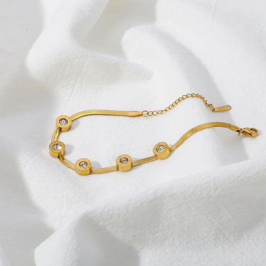 ✨Selene 18k Gold Crystal bracelet ✨