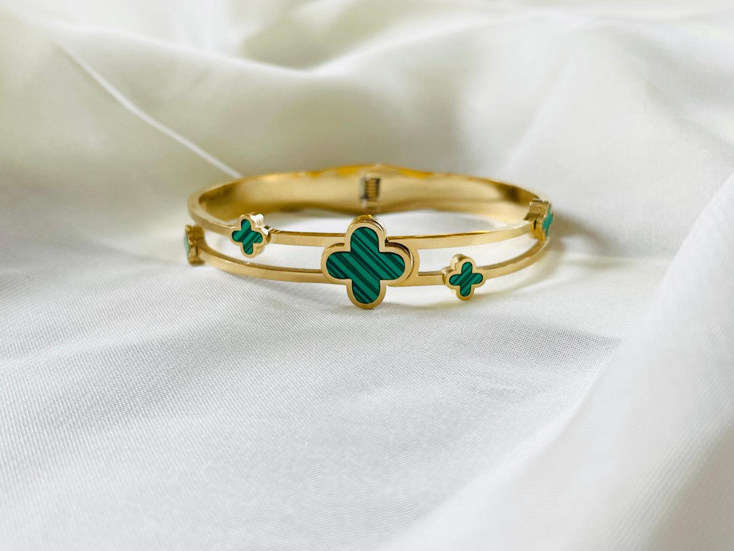 ✨Stainless Steel Gold Green Clovie Cuff Bracelet ✨