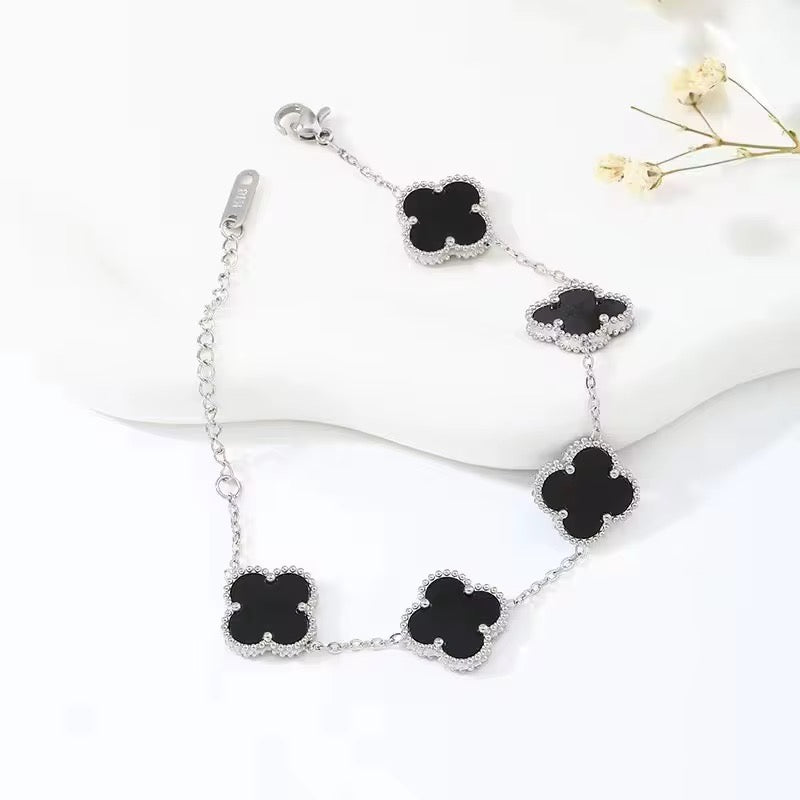 Exquisite Grey Black Clovie Bracelet ✨