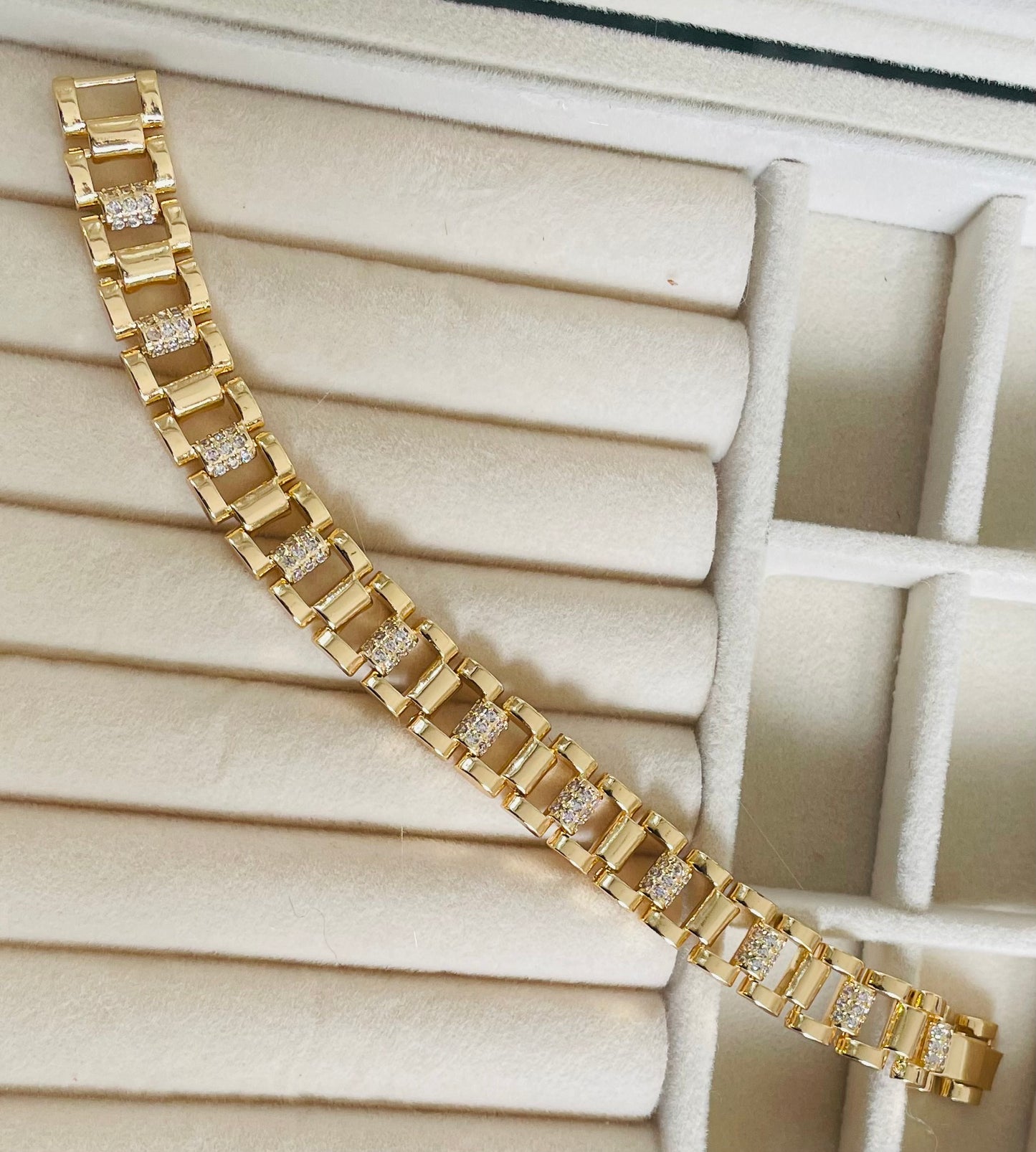 ✨ Cassandra Gold Zirconium Pvd Chain Bracelet ✨