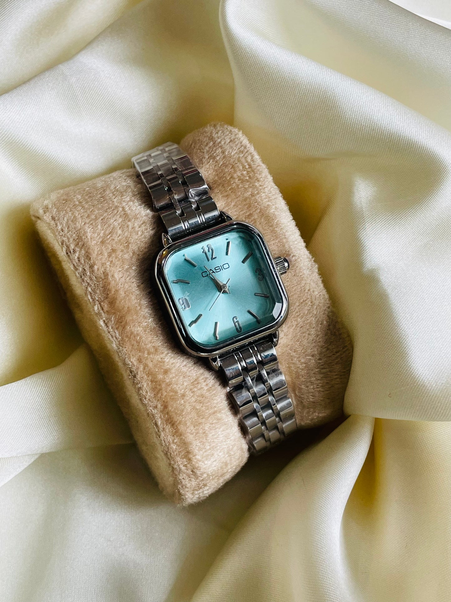 ✨Classic Silver Sapphire’s Dial Casio Watch ✨