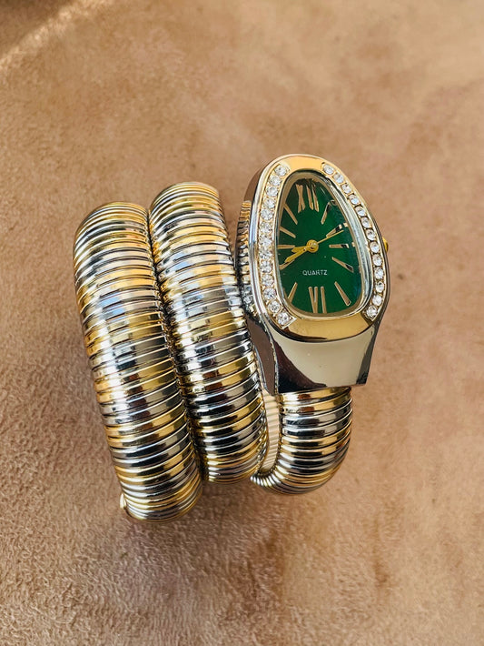 ✨Crystal studded Emerald dial serpenti snake Silverxgold watch✨