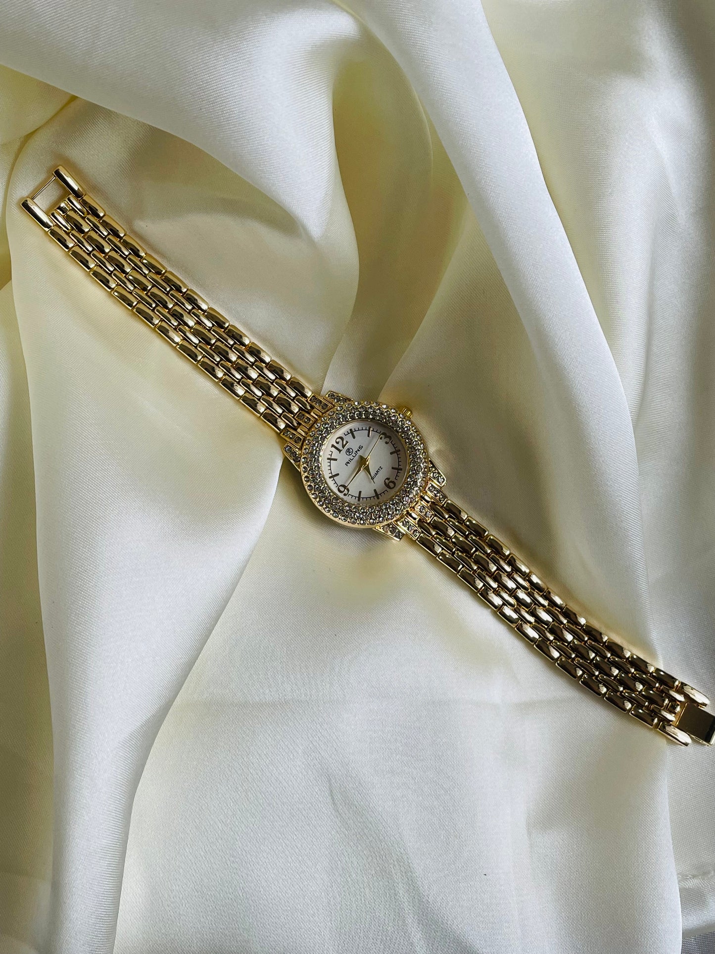 ✨Gold Crystal Studded Rillins Orignal Watch ✨