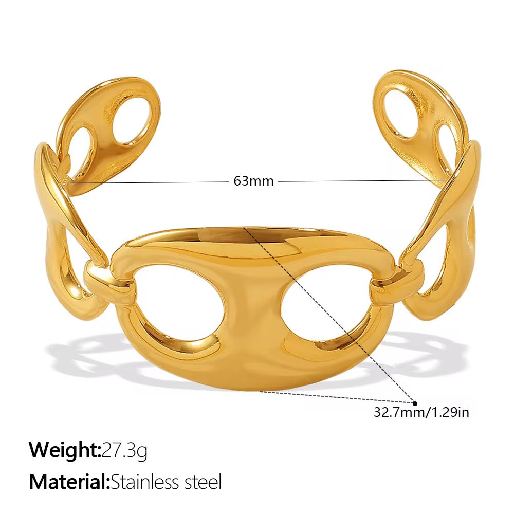✨Stainless steel Exquisite Gold Hollow Cuff Bracelet ✨