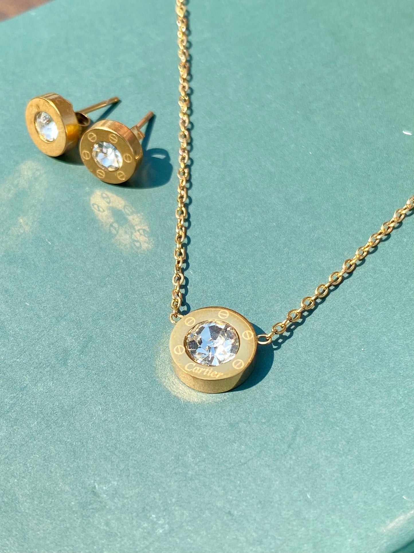 18k gold serenity Cart pendant & tops set