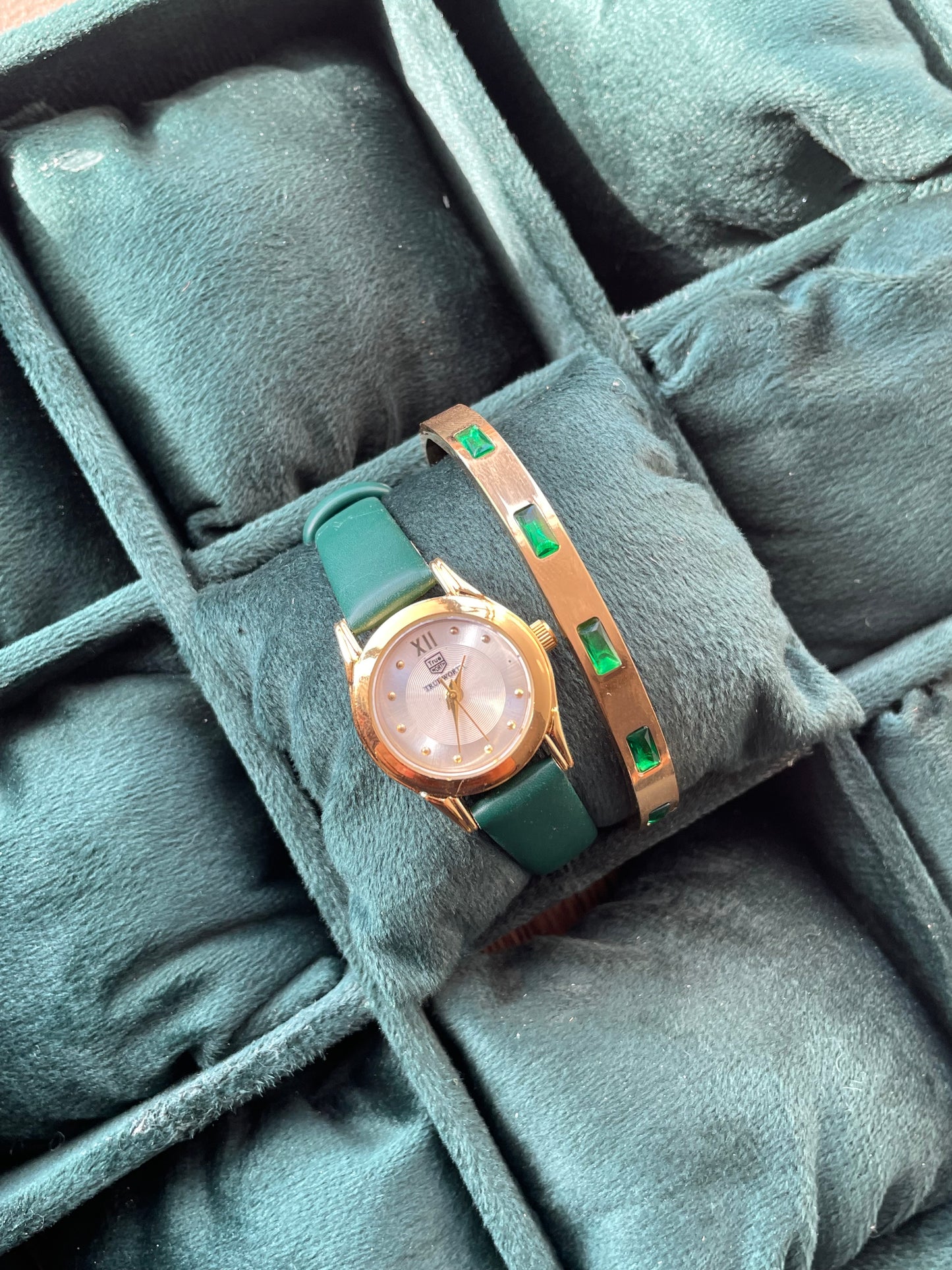 ✨Emerald Gold Stack Set✨