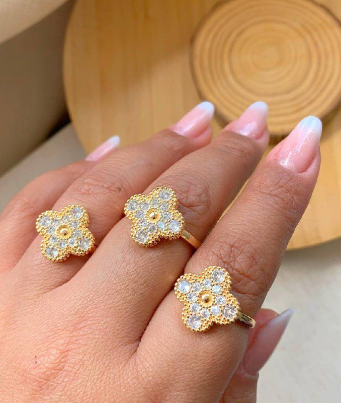 18k Diamantés Golden crystal Clovie Ring ✨