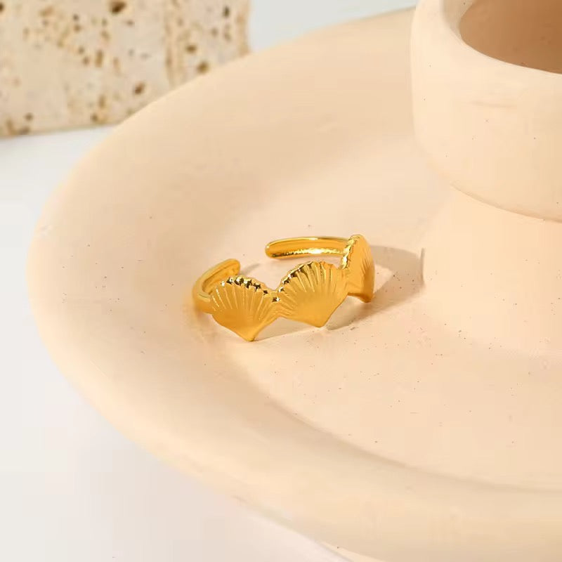 ✨Stainless steel Gold Shell Adjustable Ring ✨
