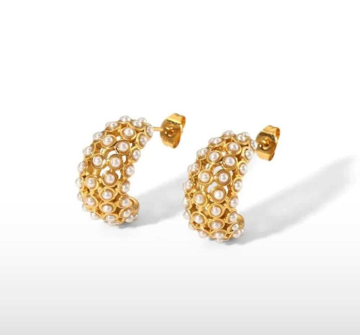 ✨Estelle Gold Pearle Hoop Earrings ✨