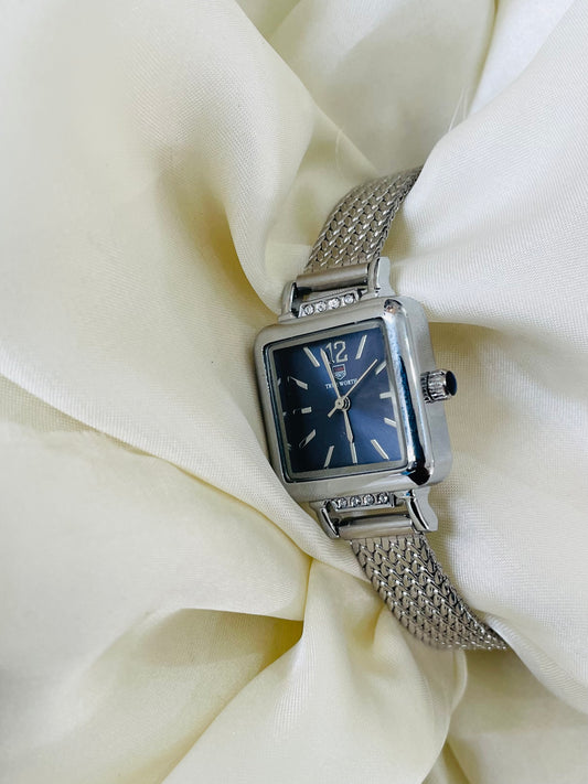 ✨Heritage SilverXBlue True Worth Link chain Watch ✨