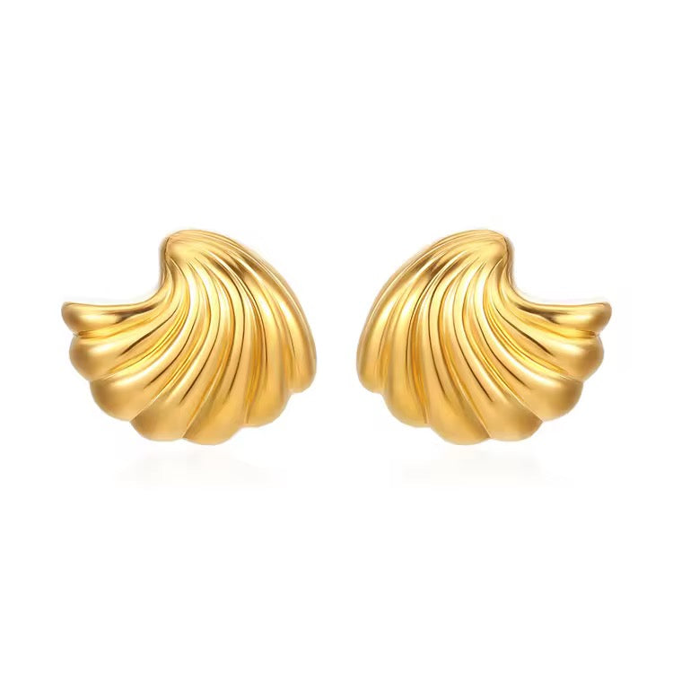 ✨Stainless steel Gold Shell Earrings ✨