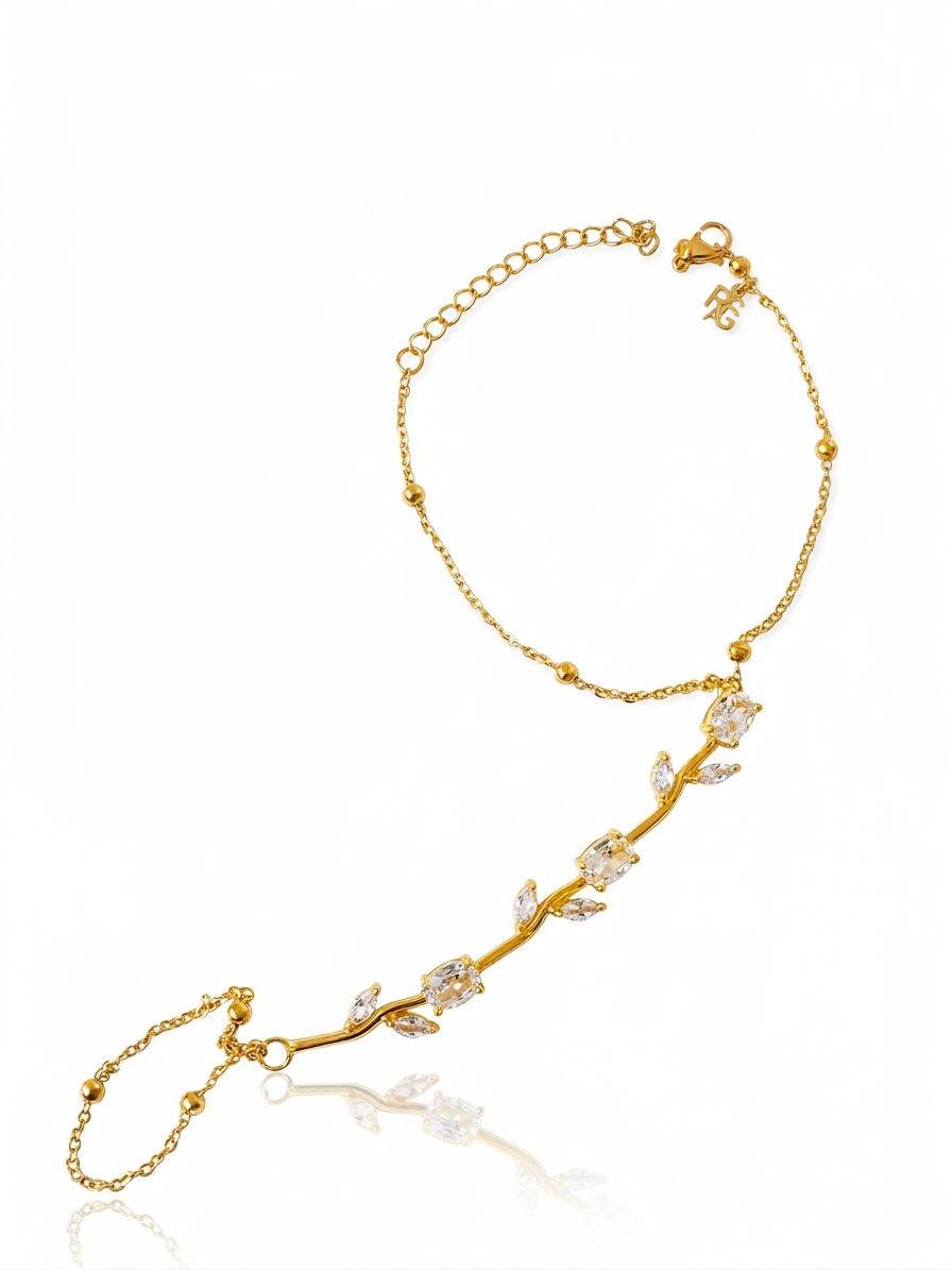 ✨Stainless steel Gold Tulip Hand Chain bracelet ✨