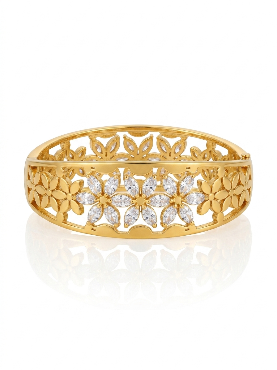 ✨Stainless steel Diamantes Floral chunky cuff bracelet ✨