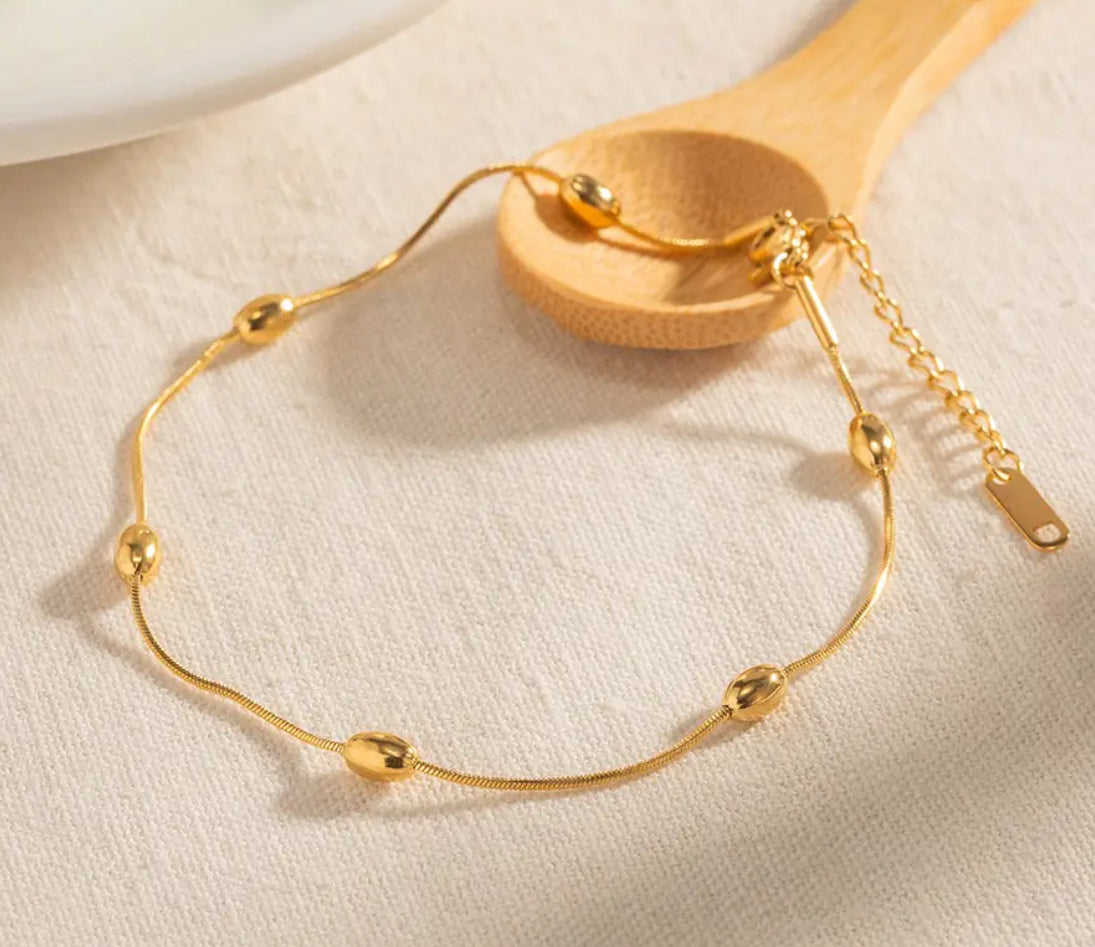 Rice gold bead minimal bracelet