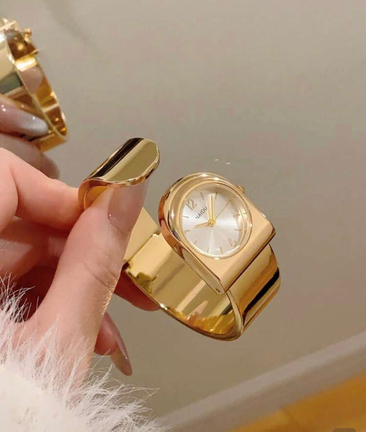 ✨Exquisite Vessel Chunky Gold White Dial Watch ✨