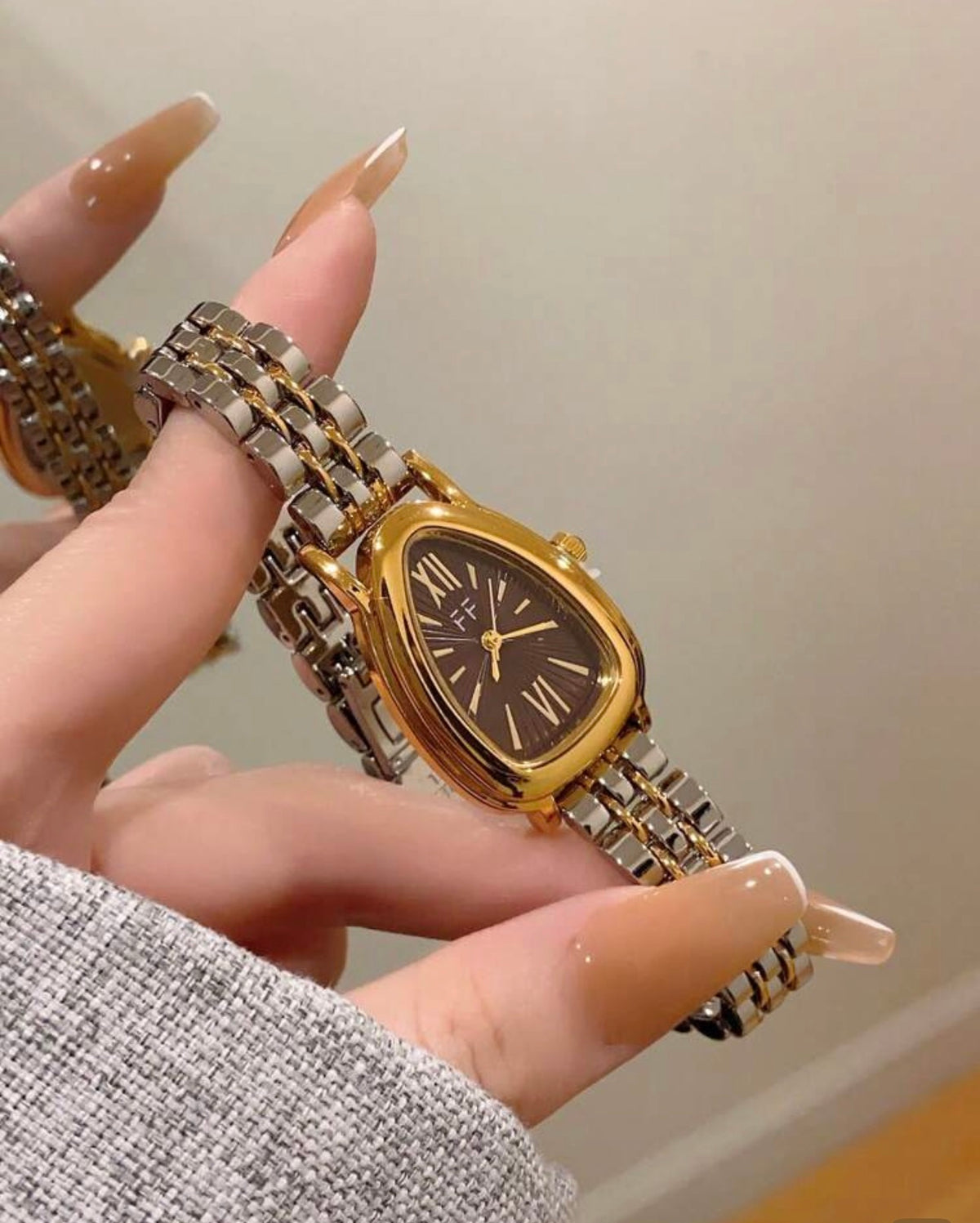 ✨Stainless steel SilverXGold Premium Classic watch ✨