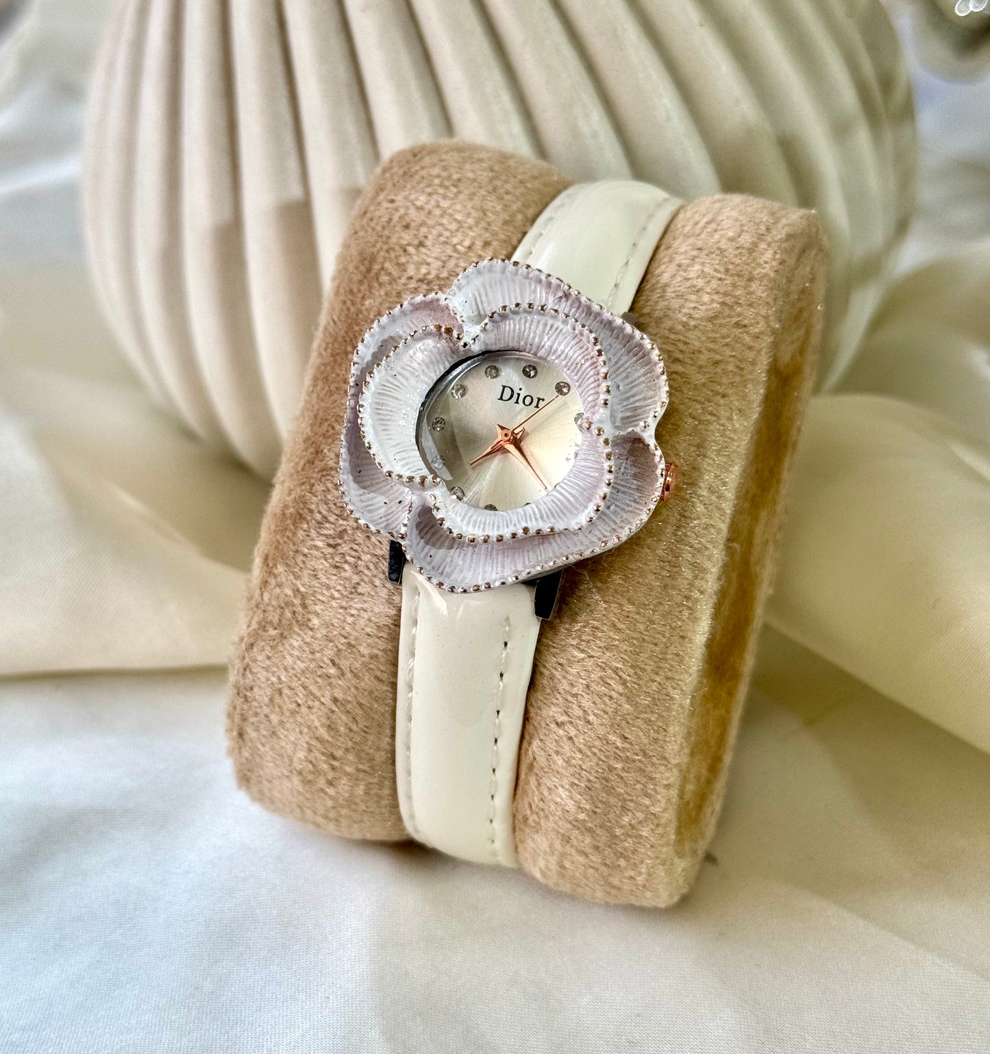 Exquisite leather Floral Dio Watch