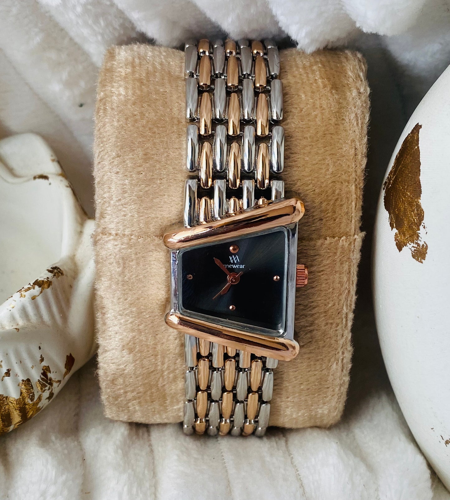 ✨Exquisite black dial silverxgold strap watch✨