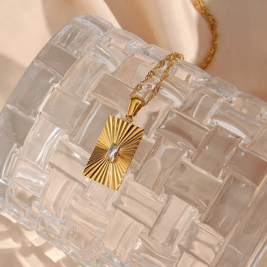 ✨Stainless steel Gold Slate Zircona Chain Pendant ✨