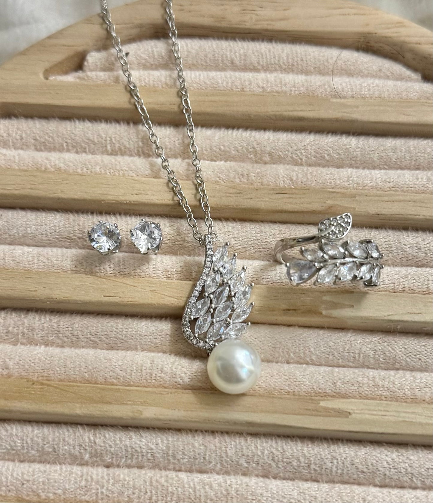 ✨ Sterling Silver Leaf Pearl Jewelry Set ✨
