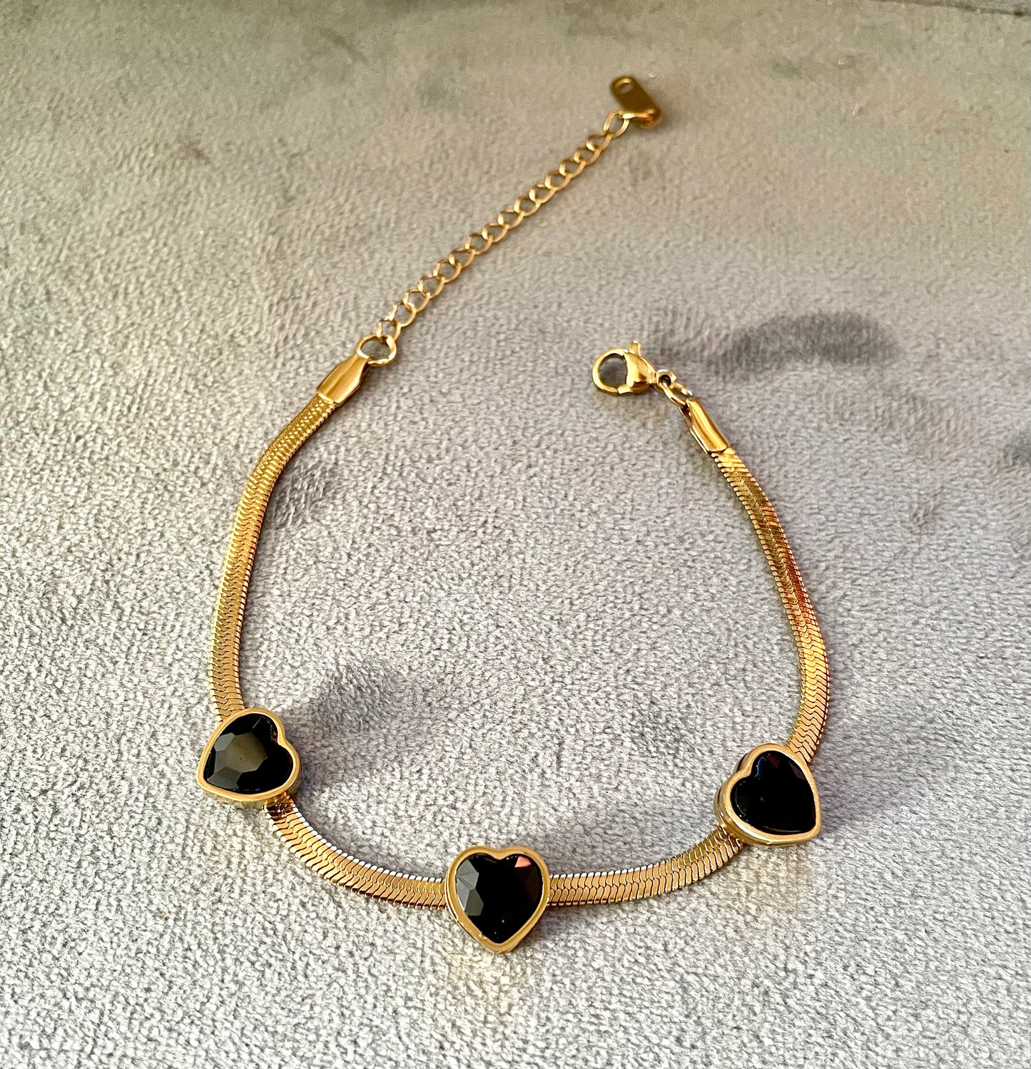 ✨Stainless steel Black Heart Gold snake chain Bracelet ✨