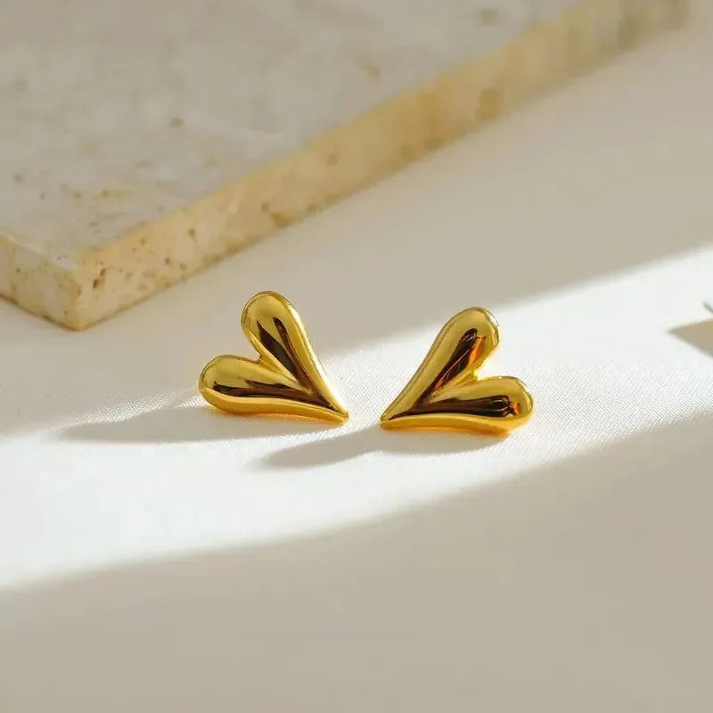 ✨Stainless steel Gold Heart Stud Earrings ✨