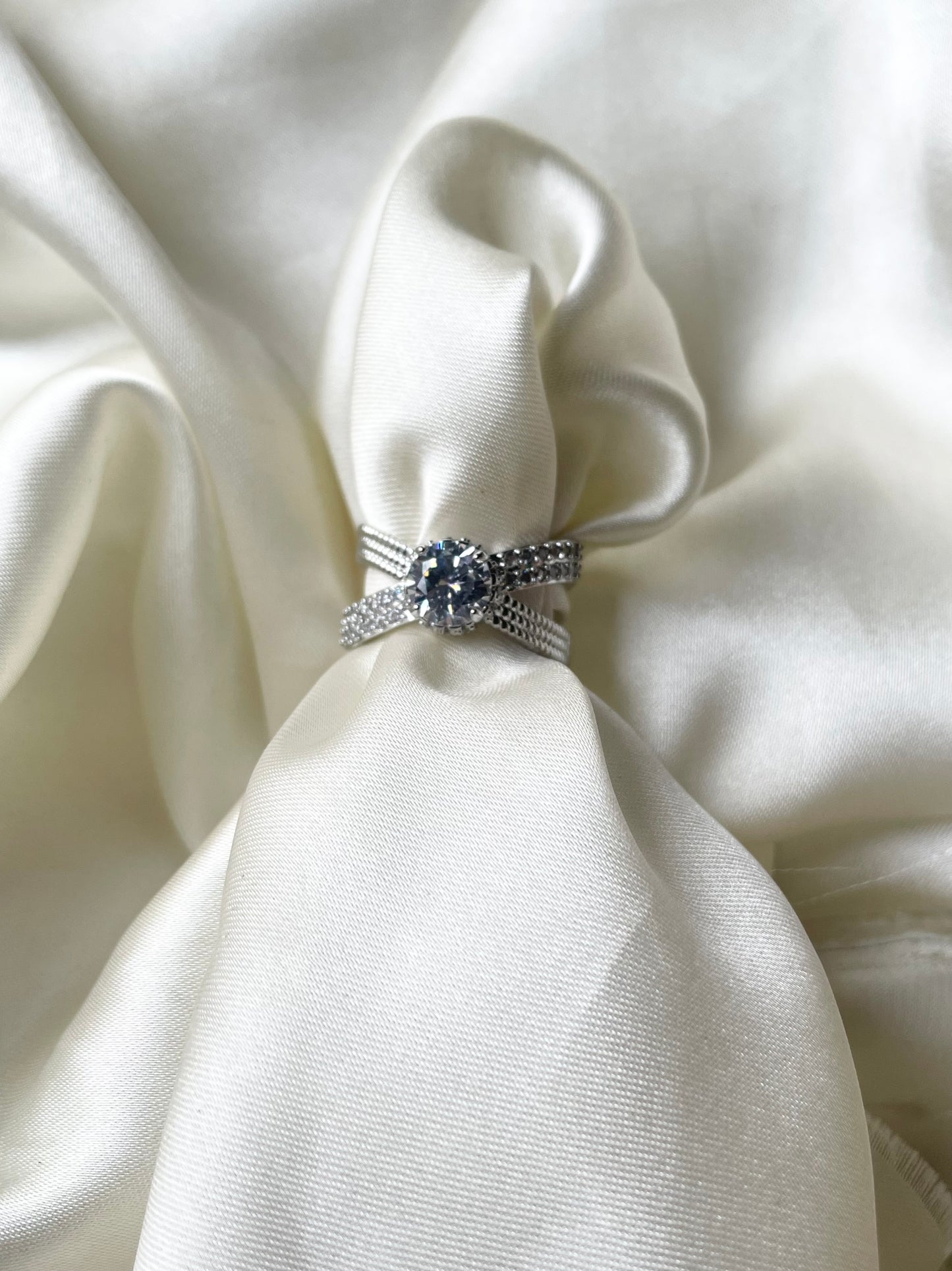 ✨Zirconia Sterling Silver Ring ✨