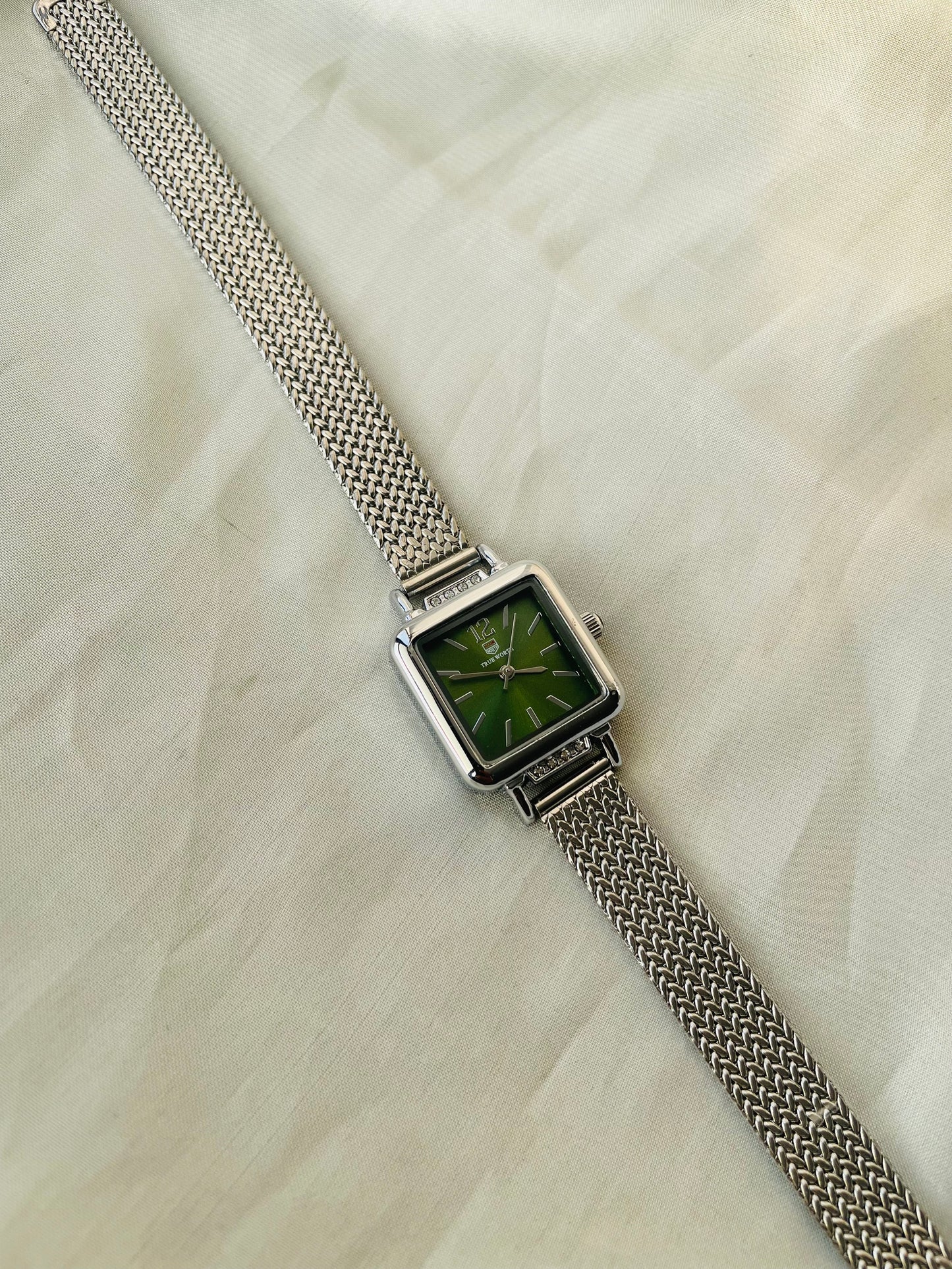 ✨Quadro Vintage Bezel True Worth Silver Watch Collection ✨