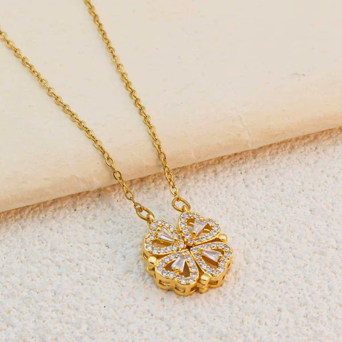 ✨Stainless steel Gold zircon Clovie Pendant ✨