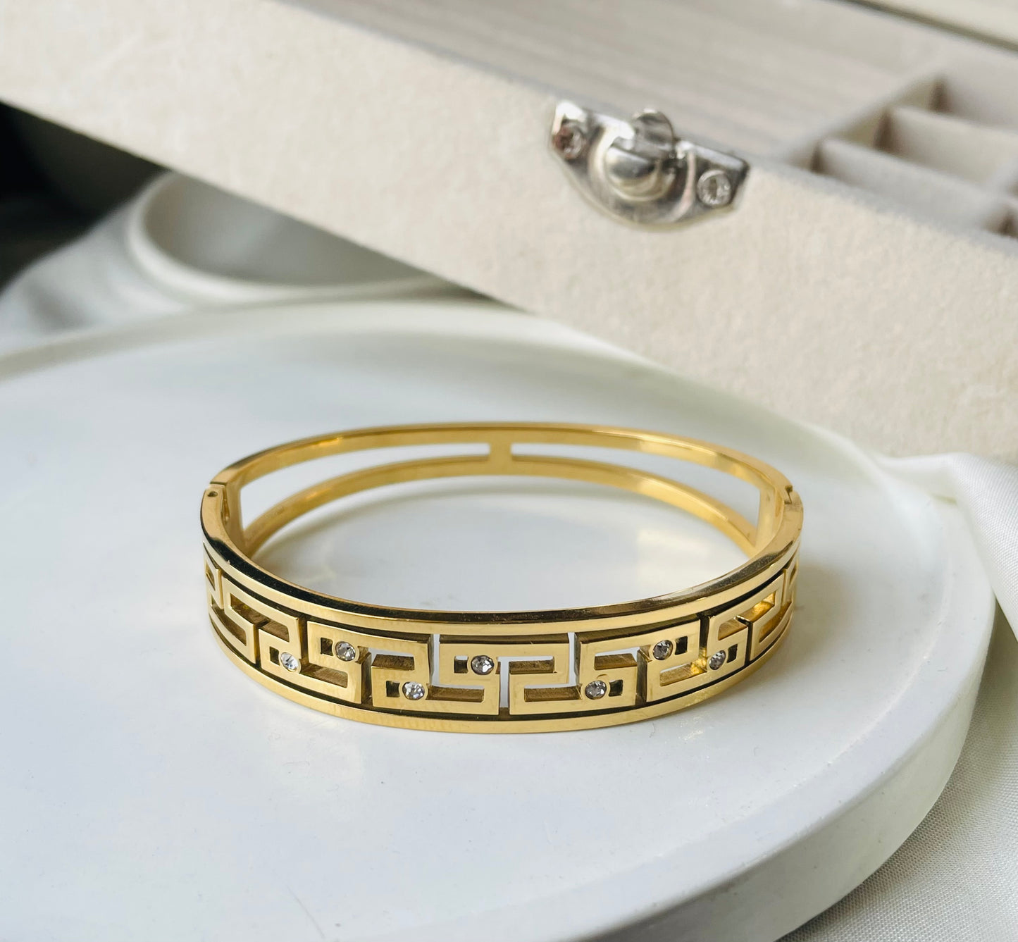 ✨Stainless steel Gold Verse Crystal studded Cuff bracelet ✨