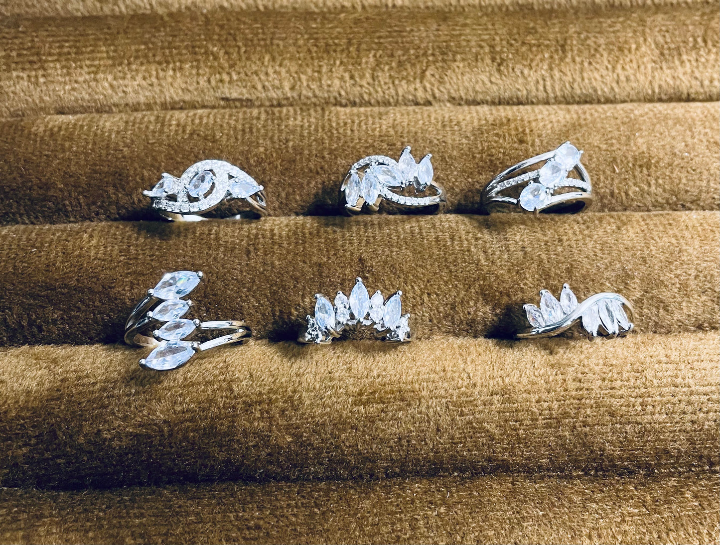 ✨ Crystal Adjustable Leaf Set of 6 Ring ✨