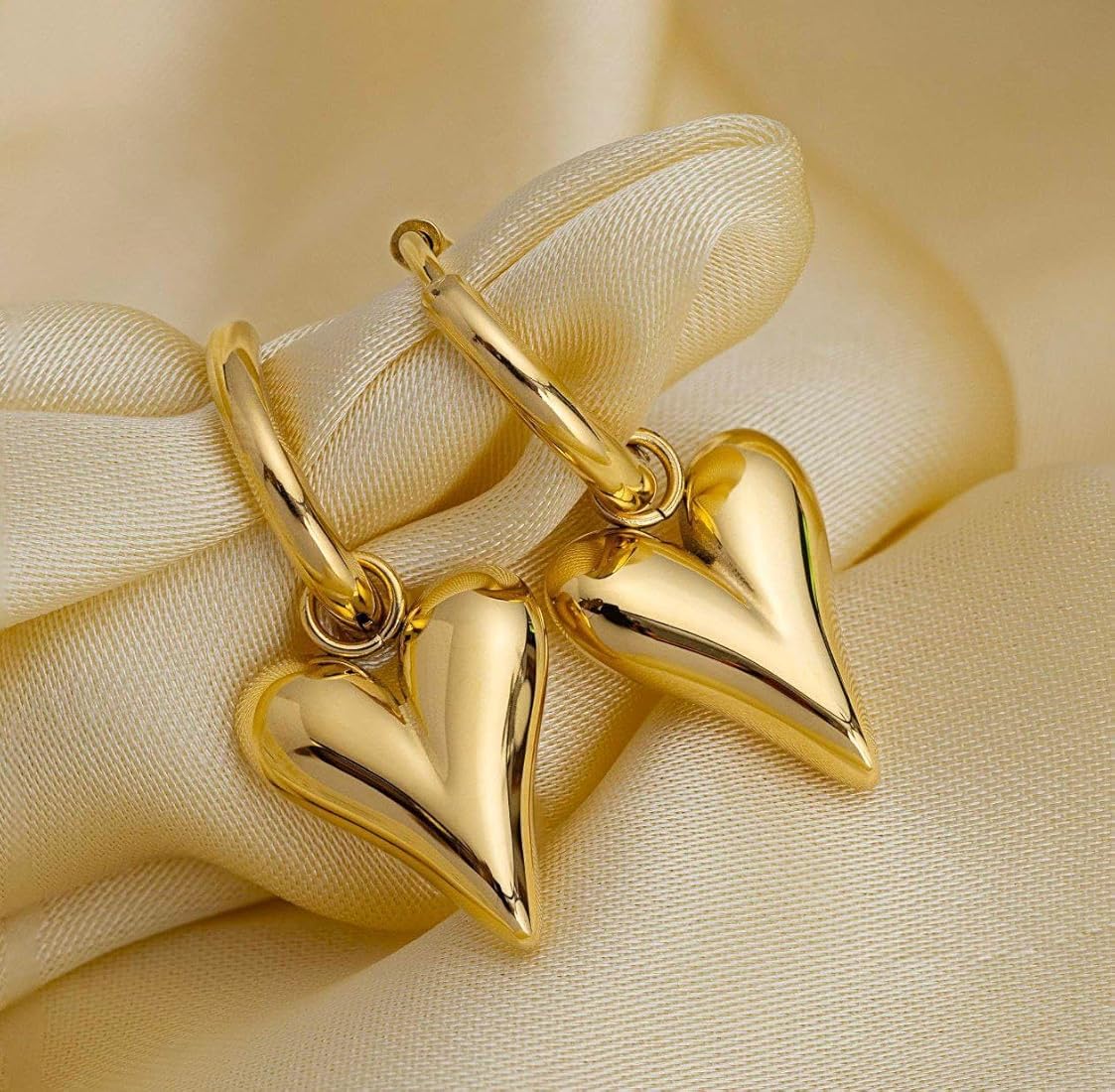 ✨Exclusive Stainless steel Gold Heart Huggies Earrings ✨