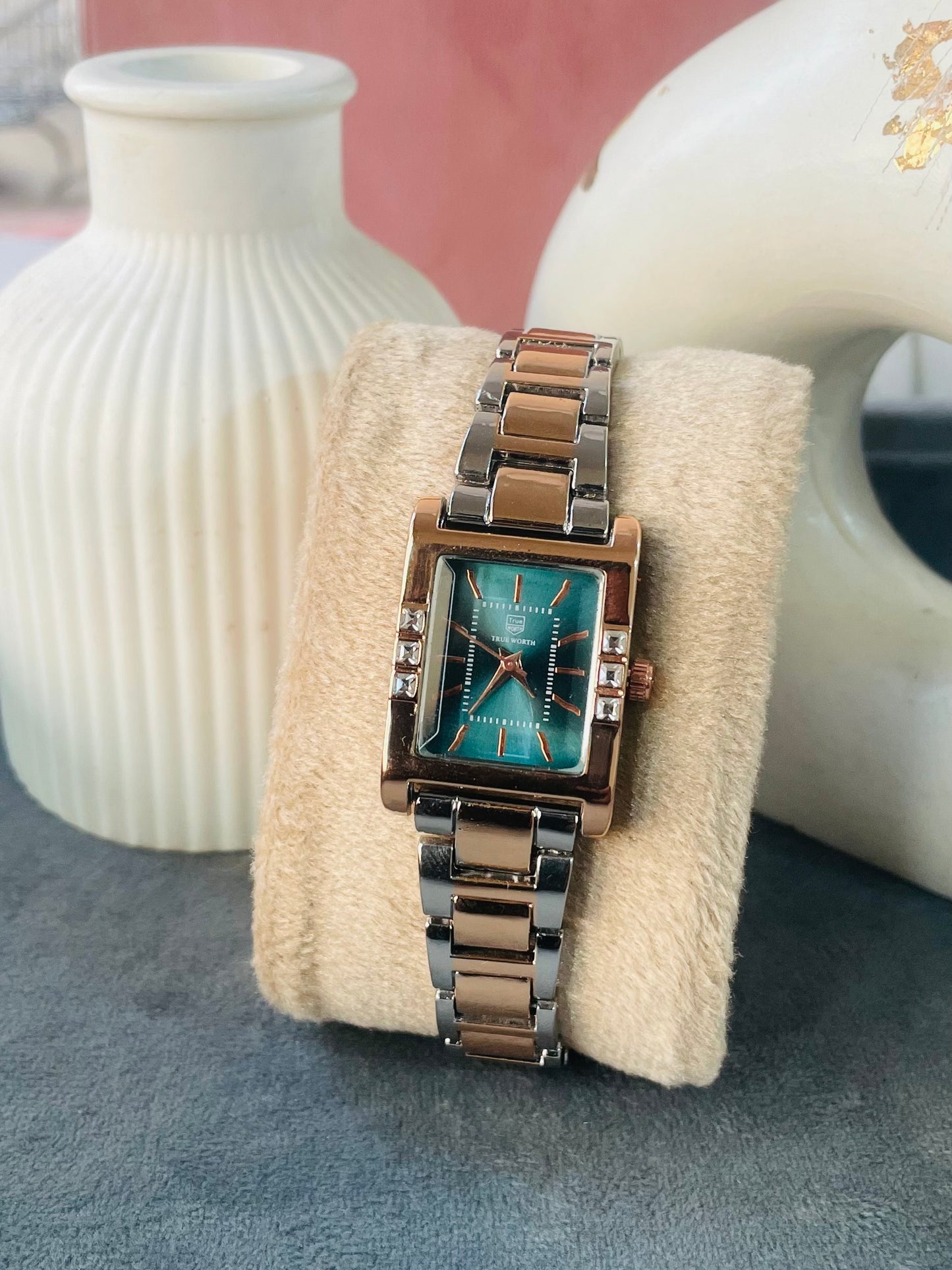 ✨Exquisite Crystal studded Emerald Dial SilverXRoseGold True Worth Watch ✨