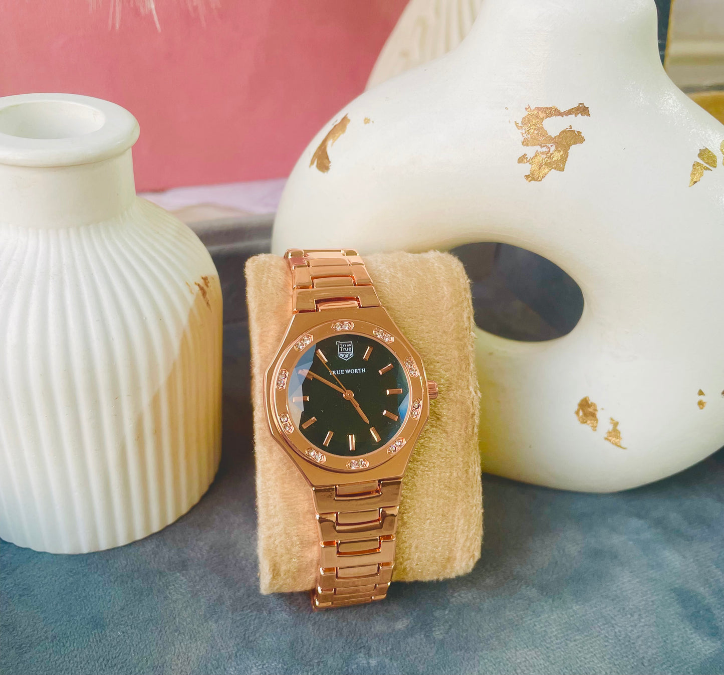 ✨Exquisite Crystal studded Green Dial RoseGold True Worth Watch ✨