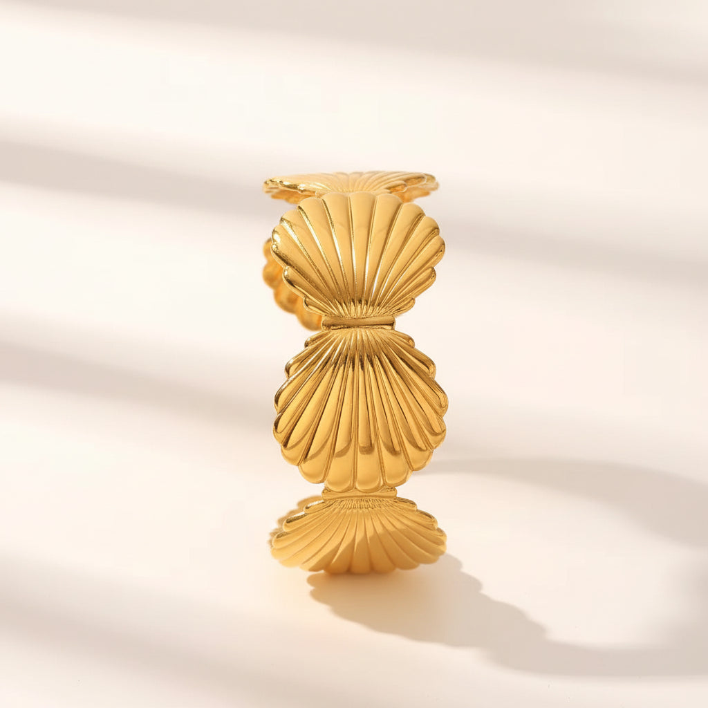 ✨ Exclusive Stainless steel Gold Chunky Adjustable Shell Cuff bracelet ✨