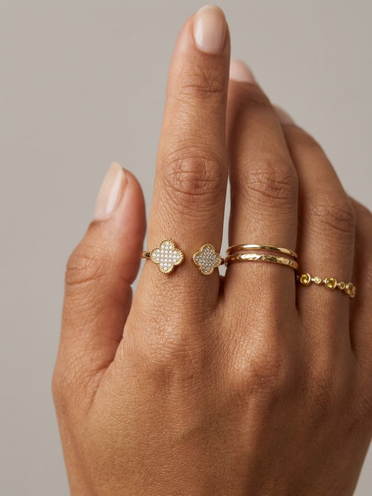 ✨Exclusive Zircon Studded Sleek clovie Gold Adjustable Ring ✨