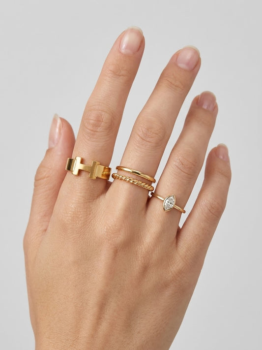 ✨Stainless steel Gold H initial Ring ✨