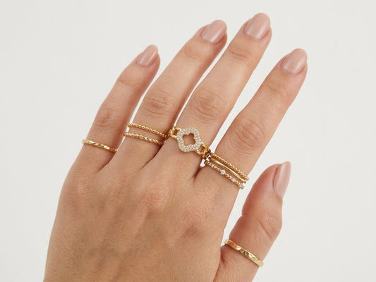 ✨Exclusive Zirconia Gold clovie Adjustable Ring ✨
