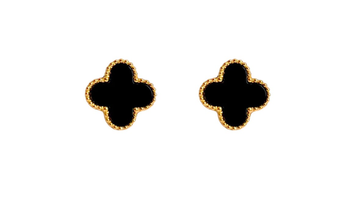 Black cloviee golden Stud earrings