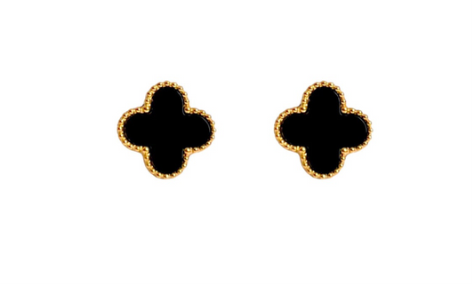 ✨Black cloviee golden Stud earrings✨