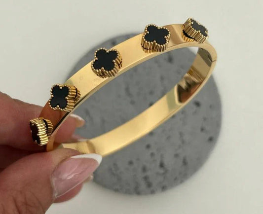 ✨22k Gold Clover Motive Cuff Bracelet✨