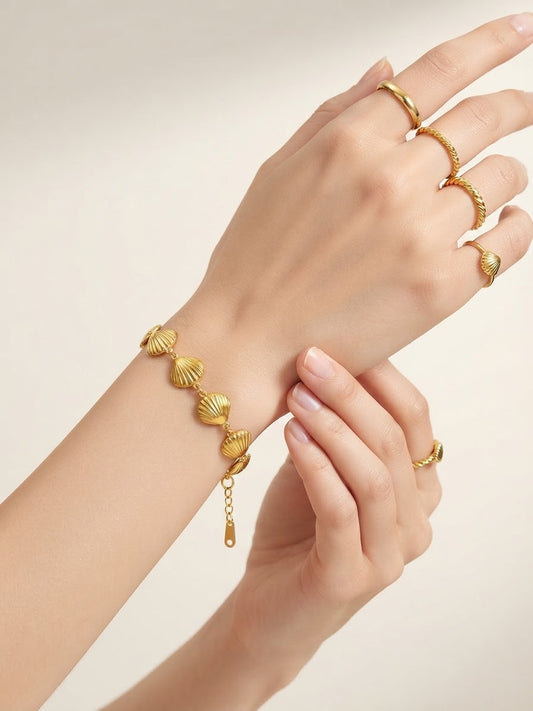 ✨Stainless steel Gold Shell chain Bracelet✨