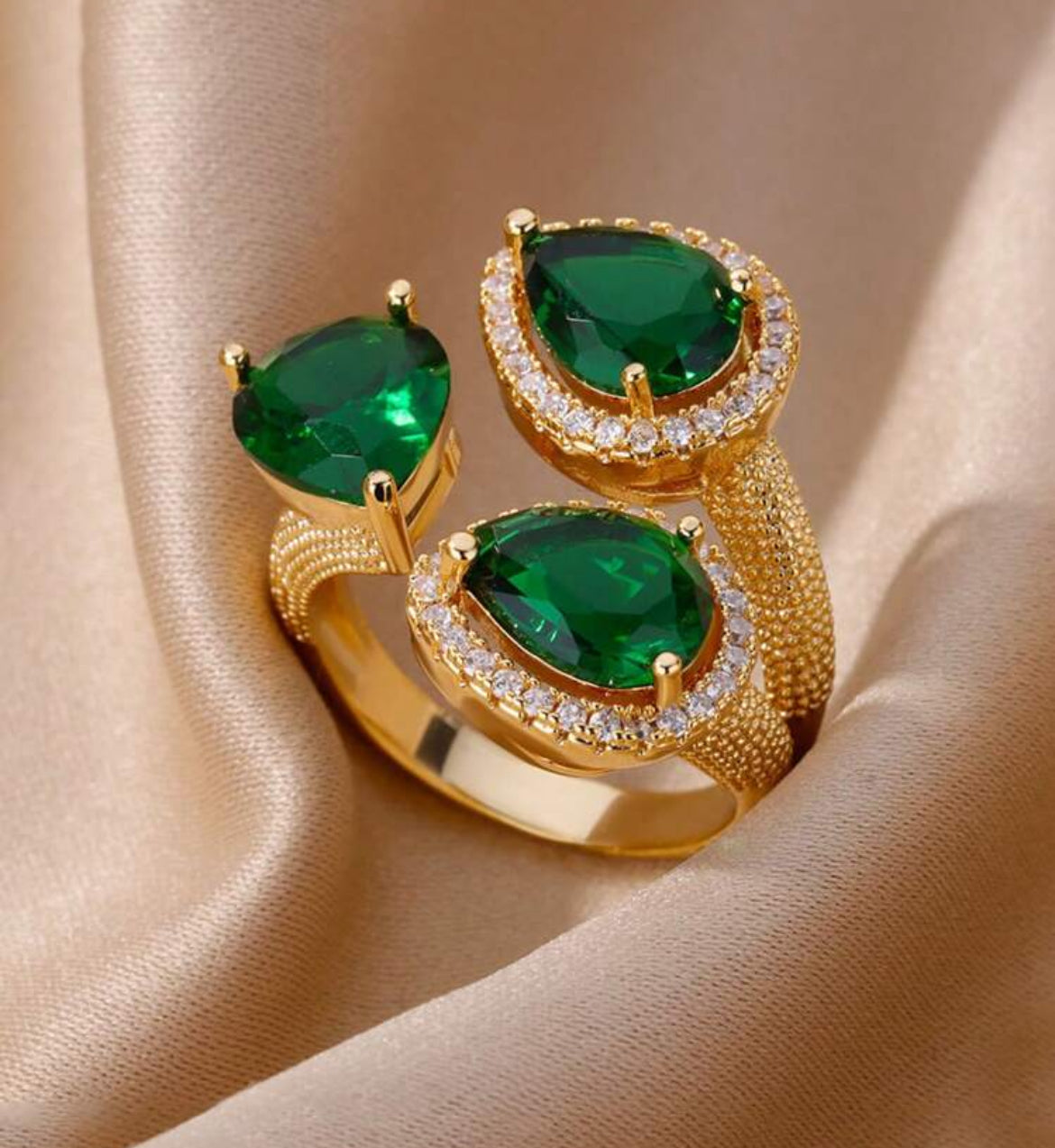 American Vintage Emerald Gold 24k Ring