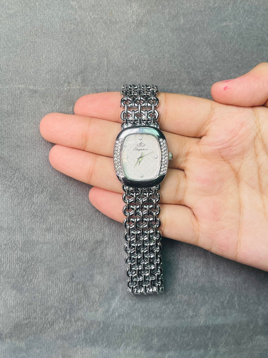 ✨Exquisite Link Chain Silver Diamantes Watch ✨