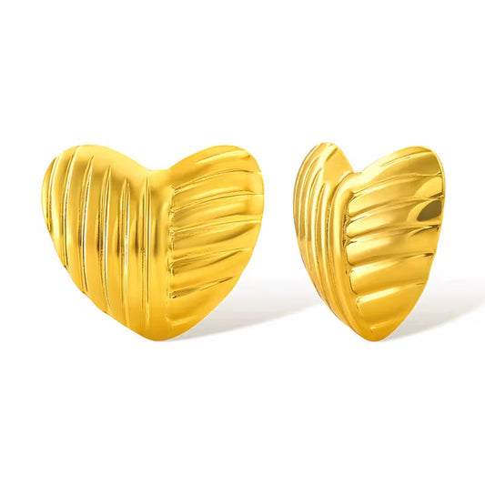 ✨Stainless steel Gold Heart stud Earrings ✨