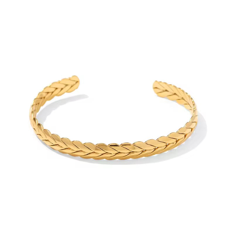 ✨Stainless steel Exquisite Gold Leaf Cuff Bracelet ✨